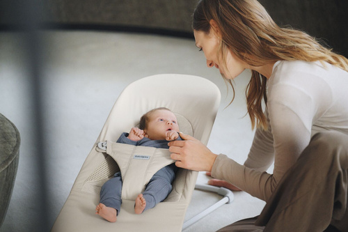 BABYBJORN - leżaczek BLISS WOVEN/JERSEY Tri Fabric, Jasny Beż